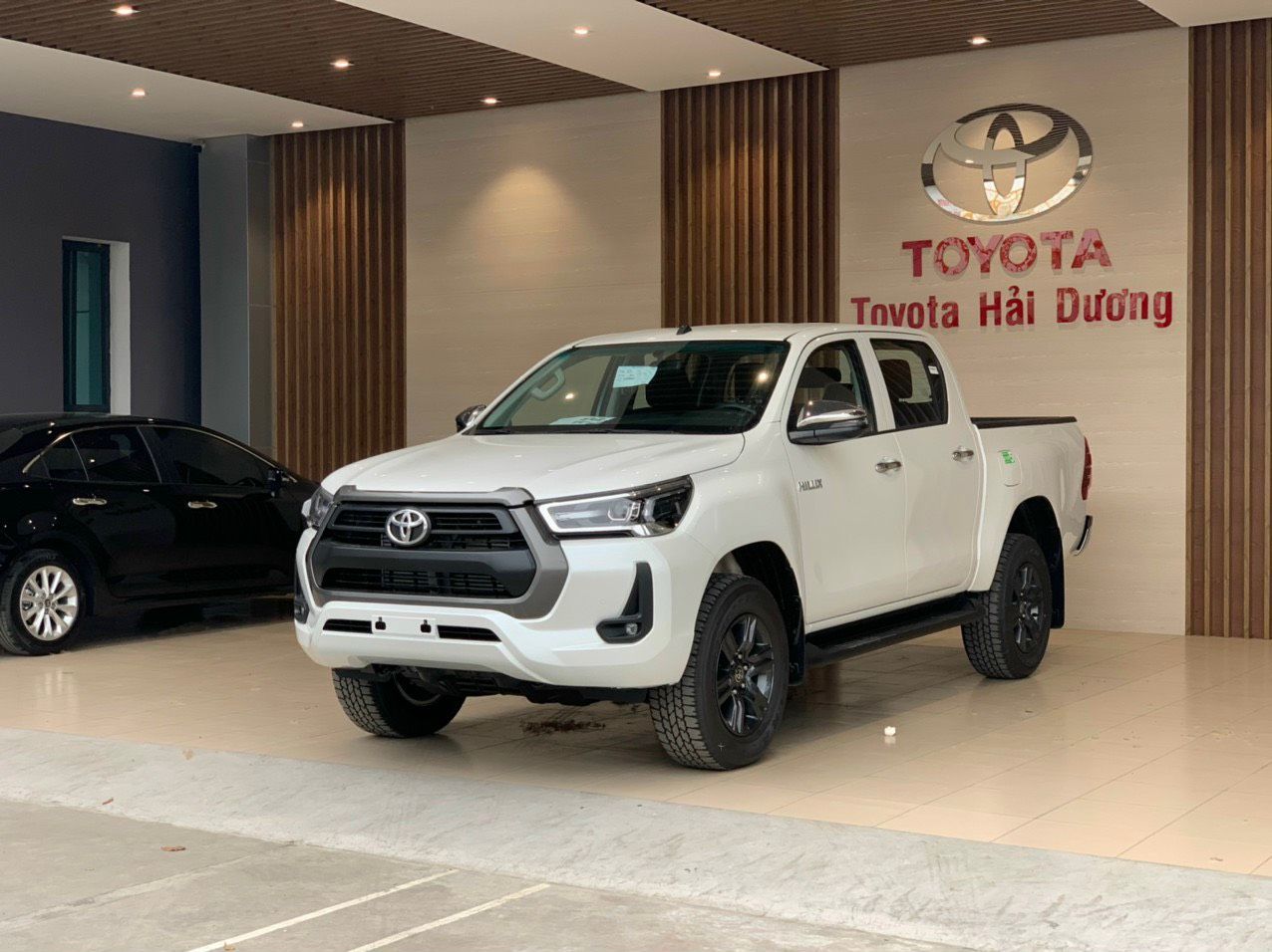 Hilux – “Huyền thoại bán tải, chinh phục đỉnh cao” của Toyota Việt Nam chính thức trở lại từ tháng 3/2023