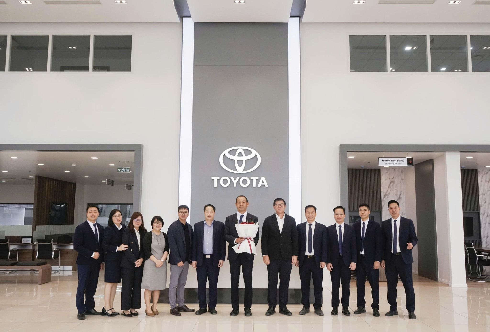 TOYOTA HẢI DƯƠNG - CHÍ LINH VINH DỰ ĐÓN TIẾP ĐOÀN LÃNH ĐẠO CẤP CAO TOYOTA VIỆT NAM (TMV)