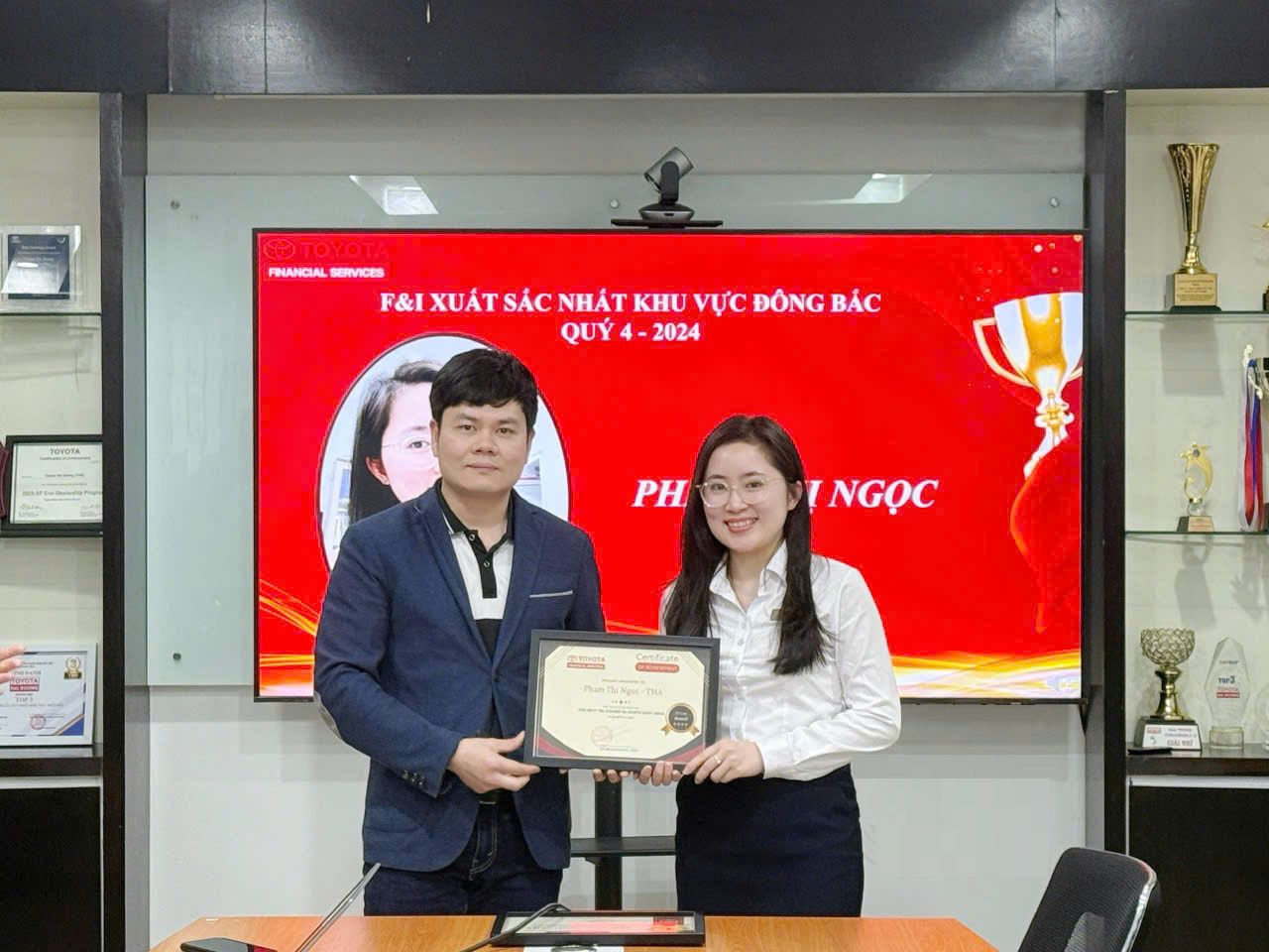 TOYOTA HẢI DƯƠNG VINH DỰ NHẬN GIẢI THƯỞNG TỪ CÔNG TY TÀI CHÍNH TOYOTA VIỆT NAM TFS